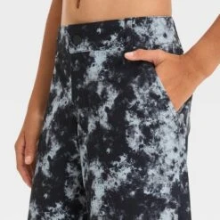 Boys' Hybrid Tie-Dye Swim Shorts - Art Class™