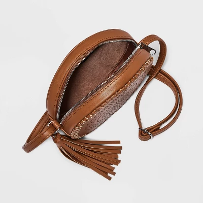 Girls' Circle Crossbody Bag - Art Class™ Tan 2 Girls' Circle Crossbody Bag - Art Class™ Tan - Image 2