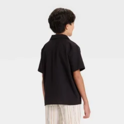 Boys' Short Sleeve Seersucker Woven Button-Down Shirt - Art Class™